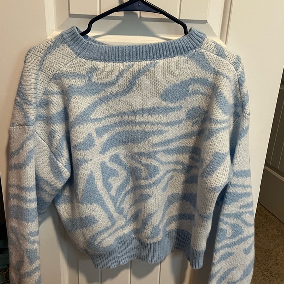 blue cropped sweater - Picture 2 of 2